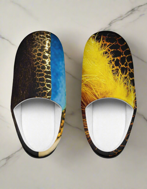 Load image into Gallery viewer, Women&#39;s Indoor Slippers
